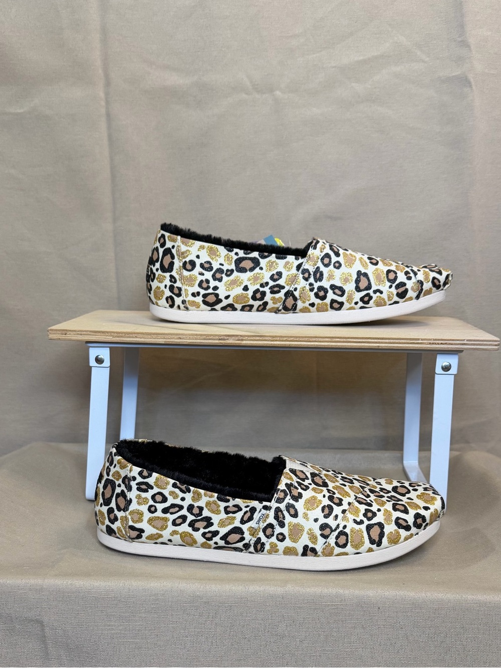 New Toms Leopard Print Slip-On Women's Shoes with Faux Fur Lining